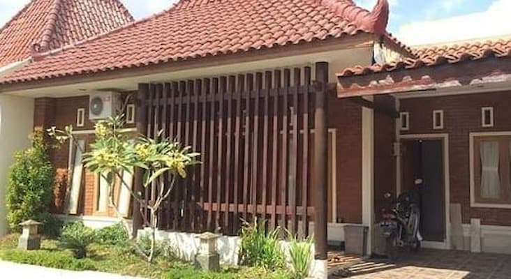 Teras Baja Ringan Seperti Atap Rumah